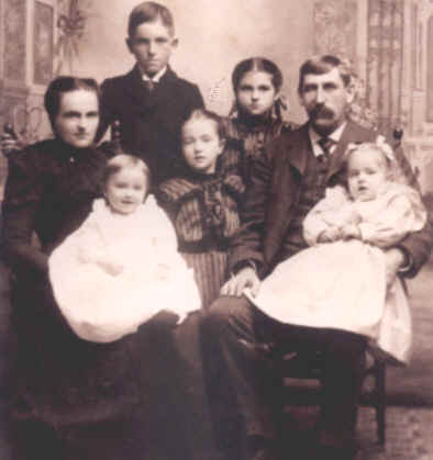 Richard & Carrie Merchant & Family.jpg (46319 bytes)